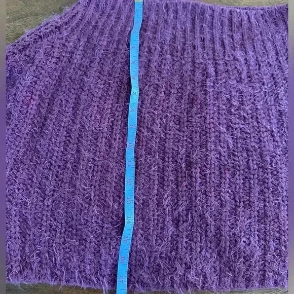 TOBI Thick Yarn Off The Shoulder Sweater In Brick Color Size Large EUC! - Picture 11 of 13